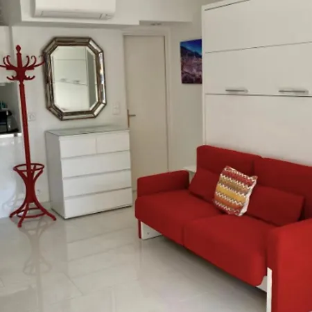 Apartment Beautiful With Shared Pool