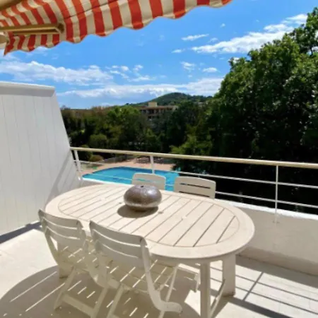 Beautiful With Shared Pool Apartamento Saint-Tropez